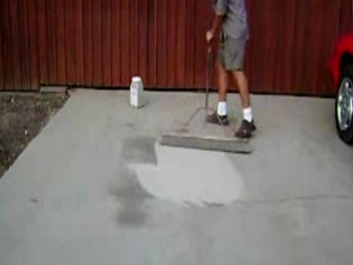 ACT Concrete Cleaner – Eco-Friendly Dry Powder Oil Stain Remover for Driveways, Sidewalks, Garages & Commercial Use | HOA Approved | Bioremediation Formula | Safe around Pets