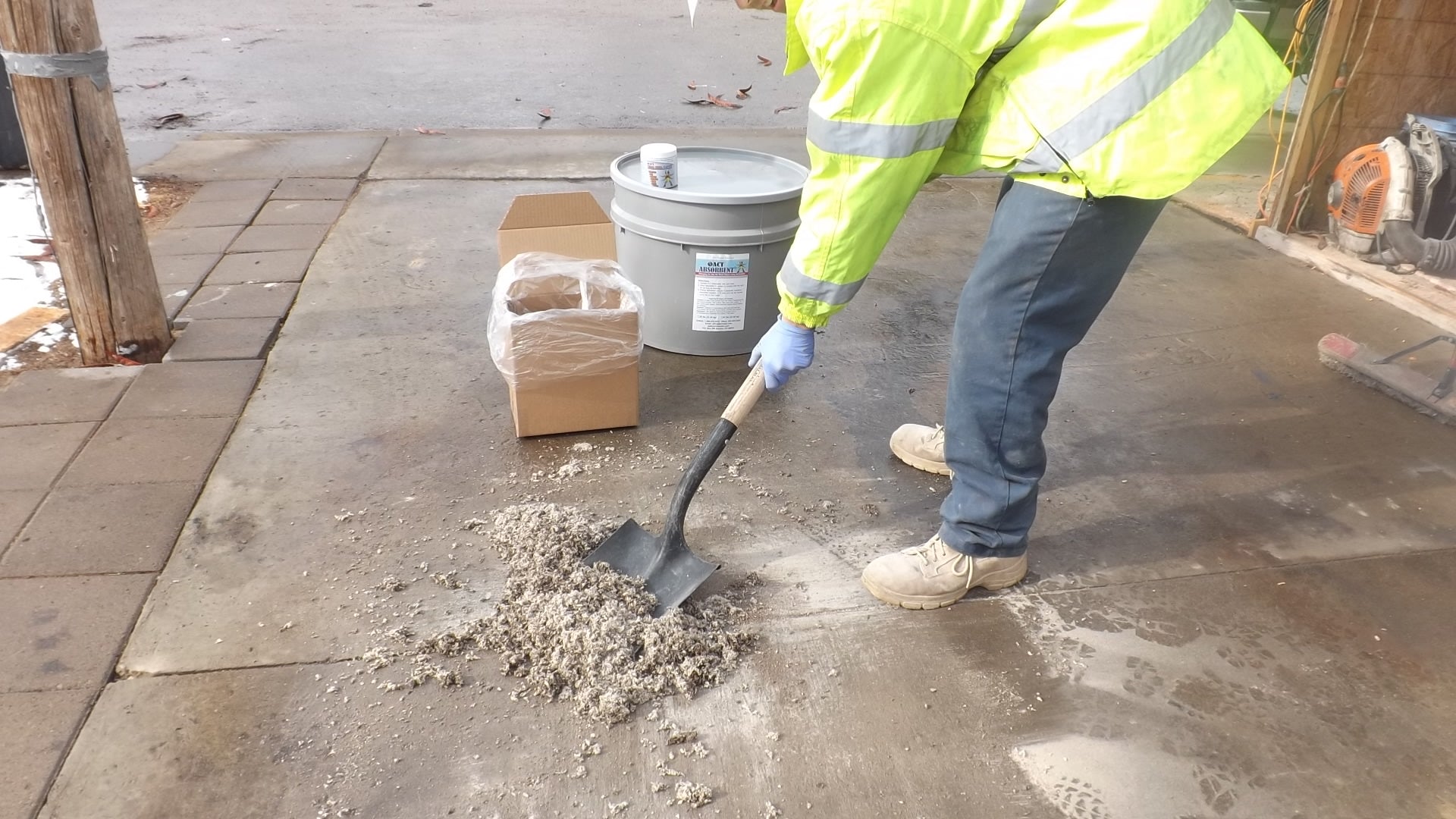 ACT BioRemediation Emergency Spill Kit for Oil and Chemical Leaks on Soil and Hard Surfaces | Microbial Cleanup | EPA Listed B-71 | Portable and Eco-Friendly